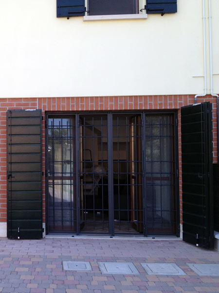 Grate-per-porte-modena